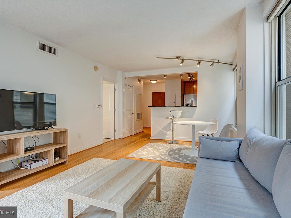1st image of 915 E St NW #1001