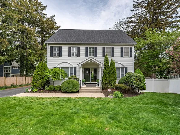 396 Dedham St, Newton, MA 02459