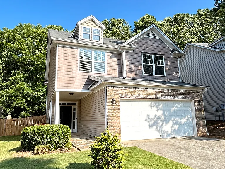 212 Oconee Way — Photo 1