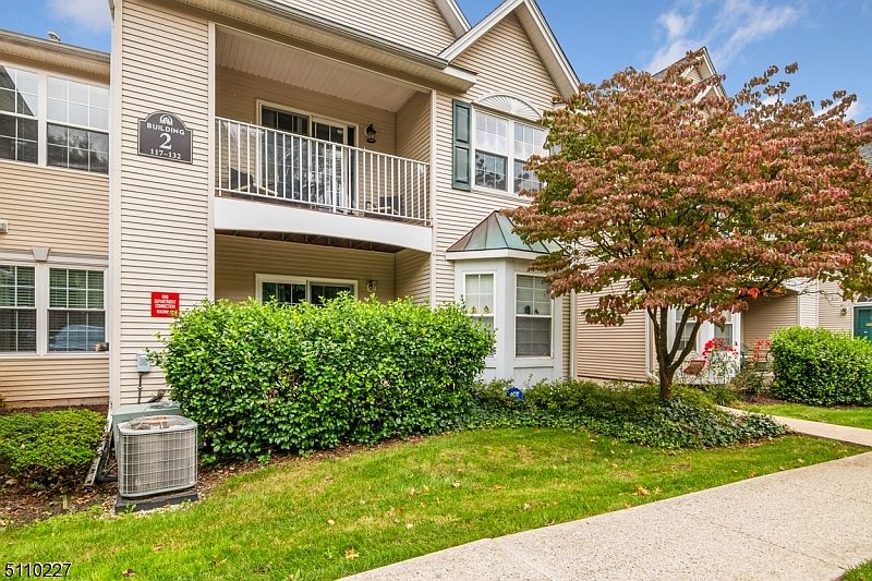 1st image of 120 Cambridge Ct