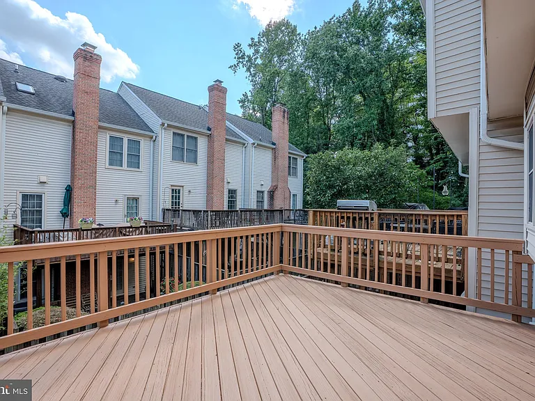 341 S Pickett St — Photo 18