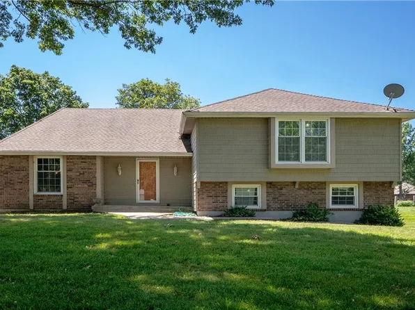 4603 E 211th St, Belton, MO 64012