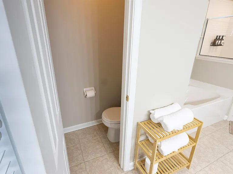 1226 Isle Bay Dr — Photo 18
