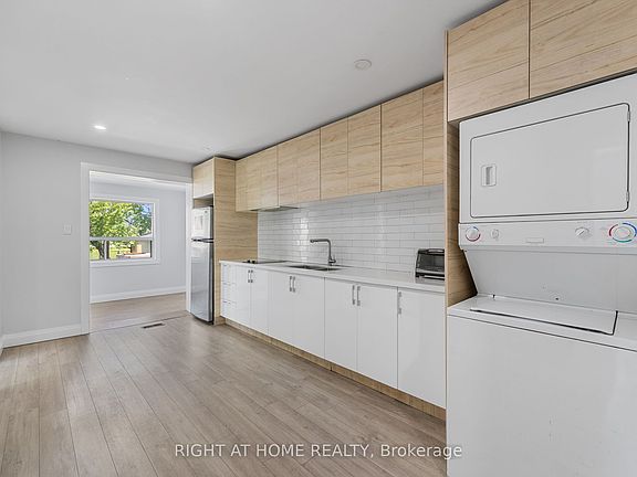 4th image of 72 Katherine Rd