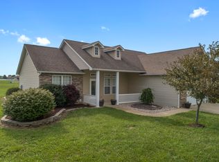 5609 G Rd, Waterloo, IL 62298