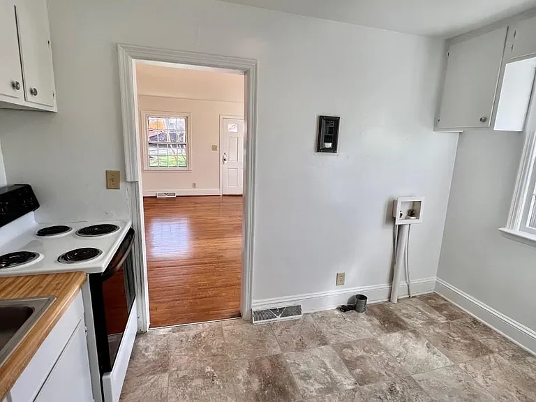 243 Poindexter Dr — Photo 6