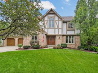 1412 Wendover Ln, Wheaton, IL 60187