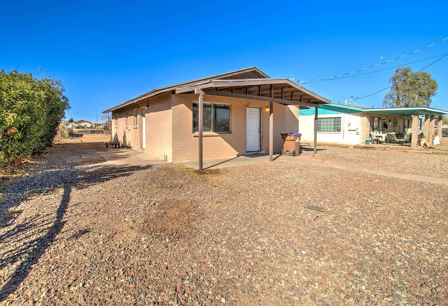 3 bed, 1.5 bath, 1008 sqft, $1,500 — Photo 1