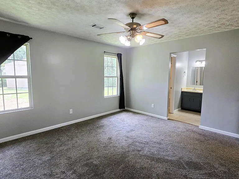 102 Buckskin Dr — Photo 26