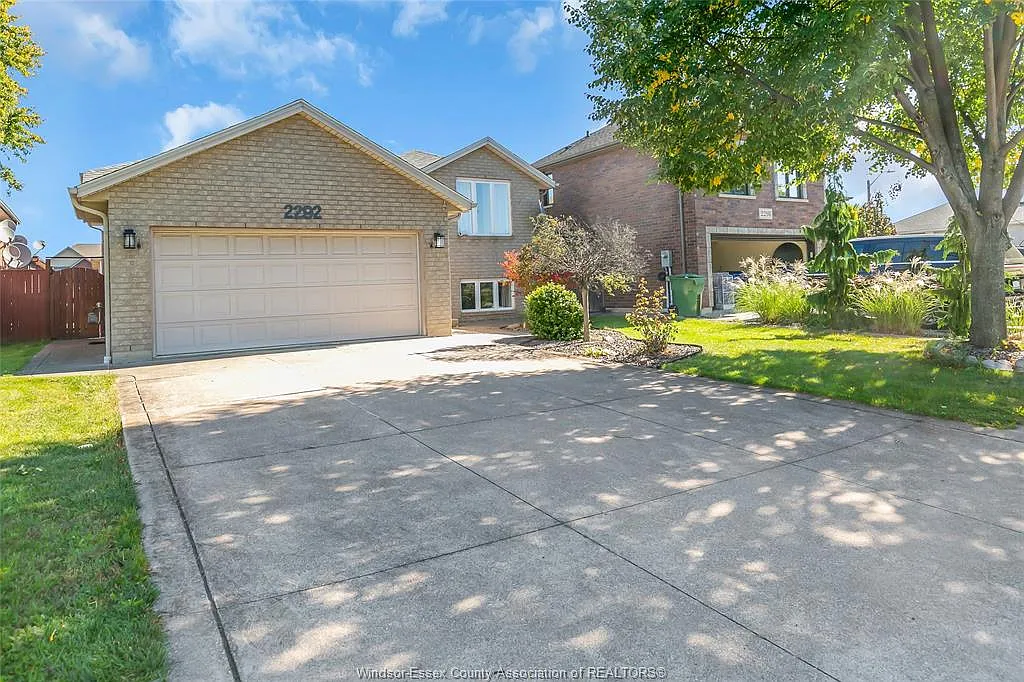 5 bed, $3,200 — Photo 4