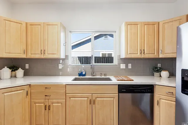121 Paradise Dr — Photo 14