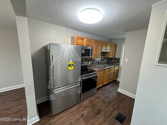 5th image of 1408 Wurtele Ave