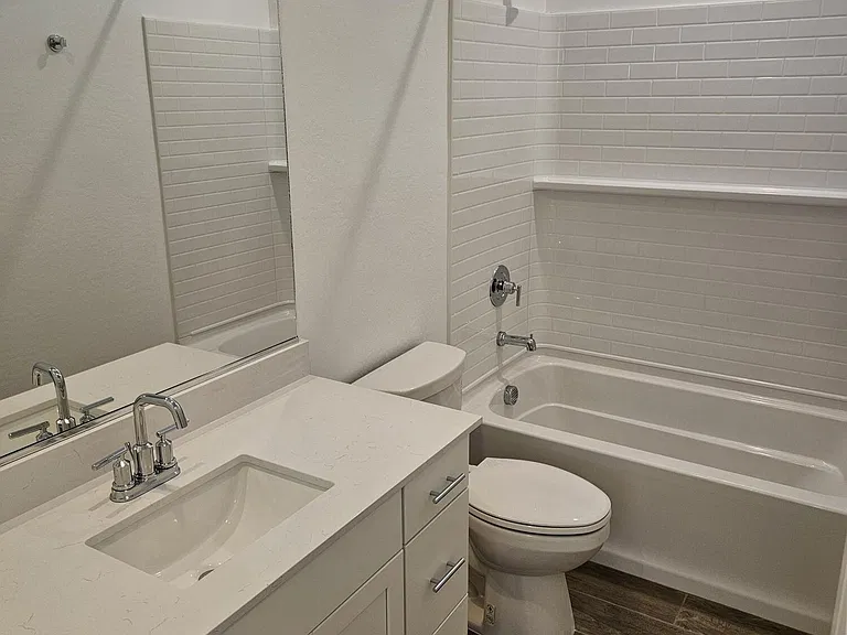 3353 S Primrose Ave — Photo 26