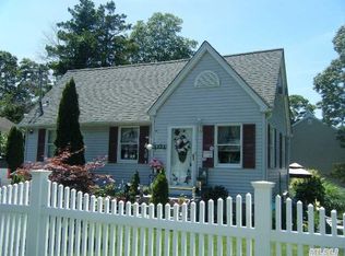 70 Nautilus Rd, Rocky Point, NY 11778