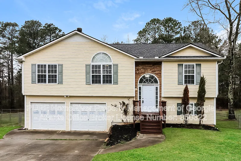 121 Maplewood Dr
