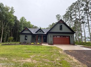 691 Griffin Swamp Rd, Elizabeth City, NC 27909