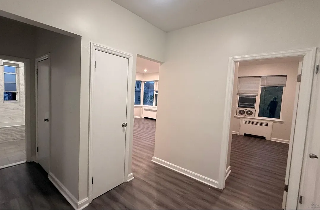 2 bed, $2,095 — Photo 2