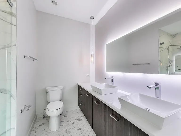 2742 N Lincoln Ave #301 — Photo 10
