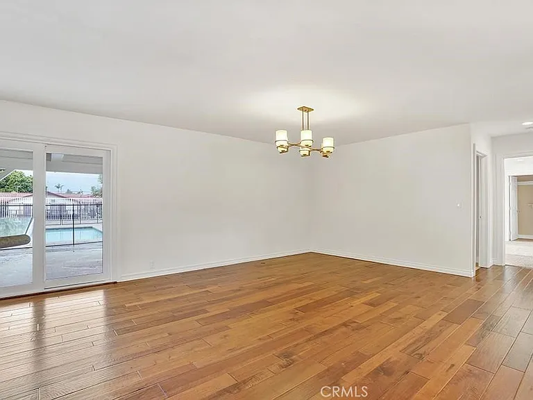 6099 Nutmeg Ln — Photo 13