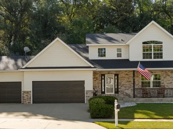 1008 Southern Woods Pl SW, Rochester, MN 55902