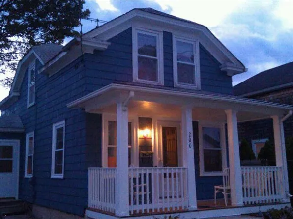 200 Narragansett Ave, Riverside, RI 02915