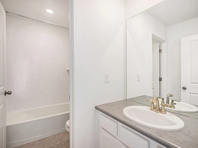1661 Drake Aly — Photo 11
