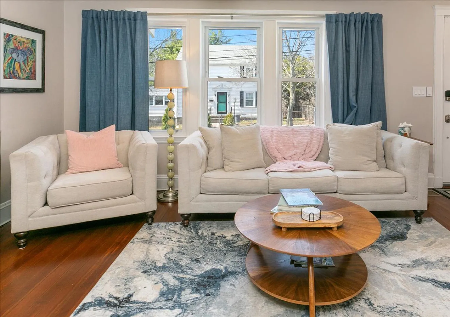 5 bed, 2.0 bath, 2002 sqft, $8,640 — Photo 4