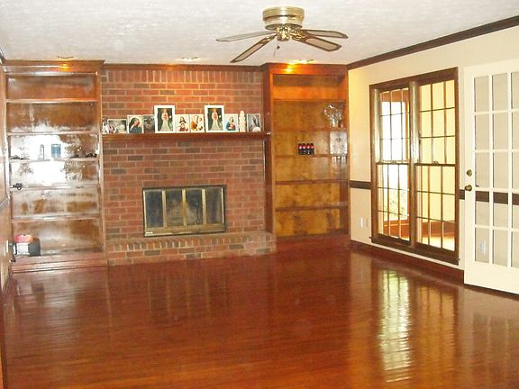 5th image of 1935 Coventry Way