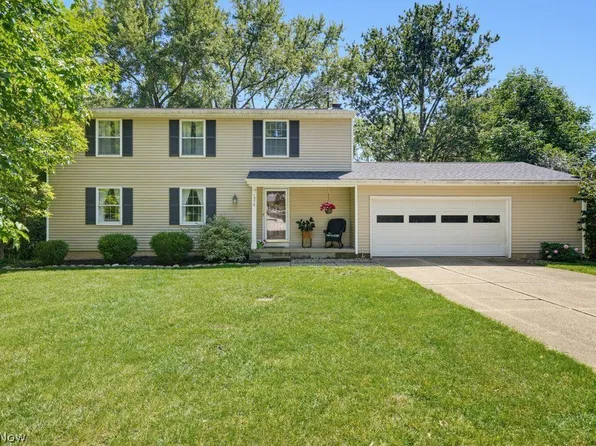 1570 Winslow Dr, Hudson, OH 44236