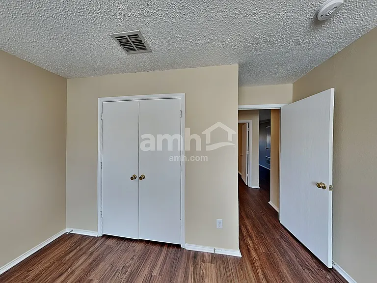 1430 Stewart Dr — Photo 14
