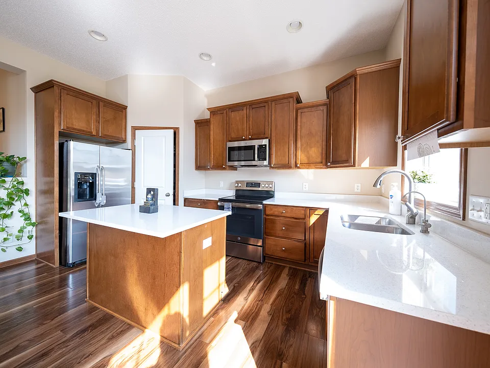 16657 50th Ct N