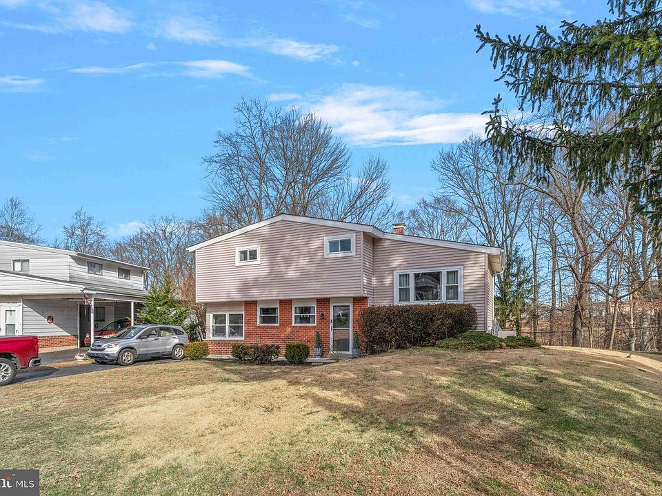 1st image of 915 Flora Ln
