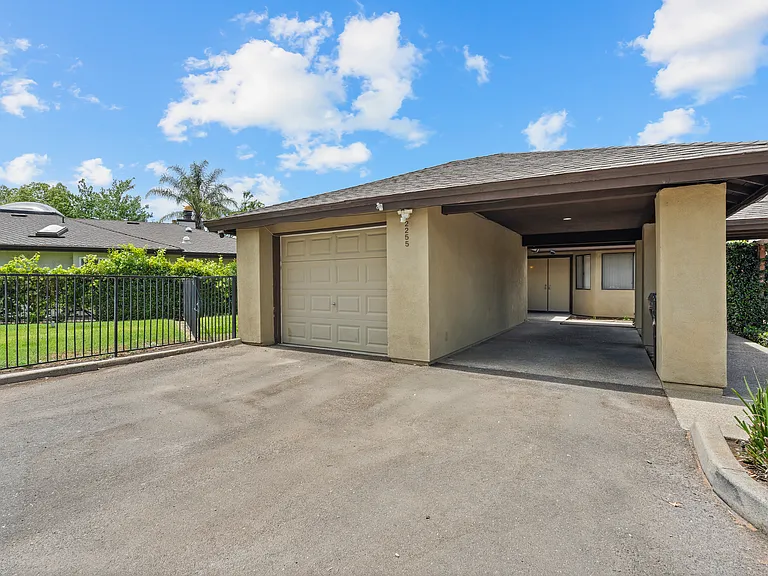 2255 Piccardo Cir — Photo 2