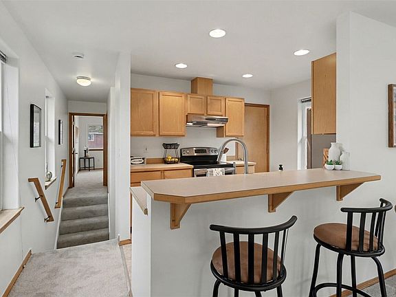 5th image of 2838 SW Nevada Street