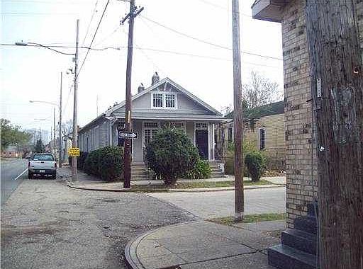 2nd image of 2131 Josephine St