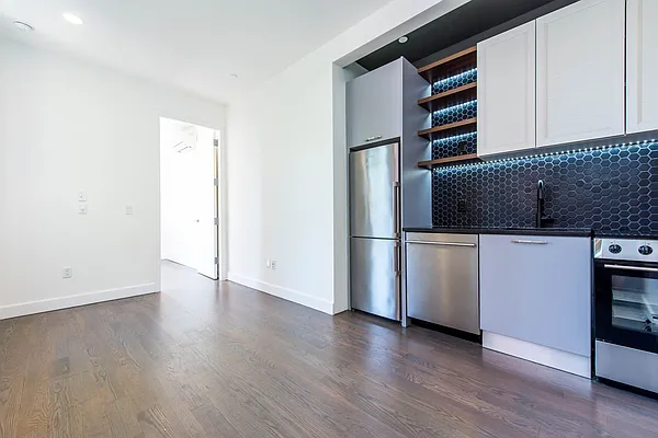 Rented by Nooklyn NYC LLC | media 24