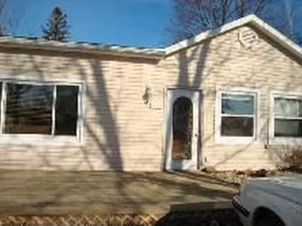 2369 Elm Park Dr, Manitou Beach, MI 49253