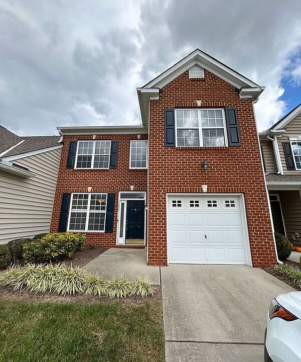 1st image of 1029 Parkland Pl
