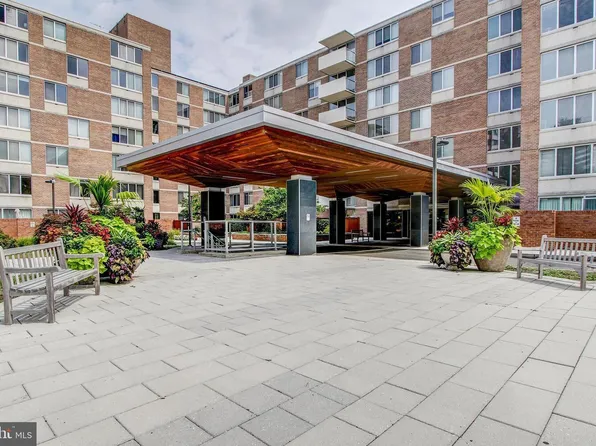 2939 Van Ness St NW APT 336, Washington, DC 20008