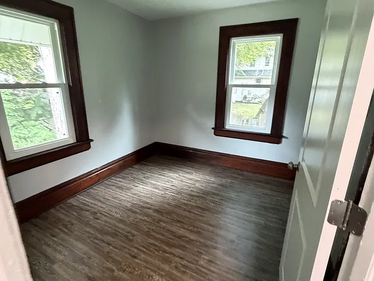 1031 Fairbanks Pl — Photo 3