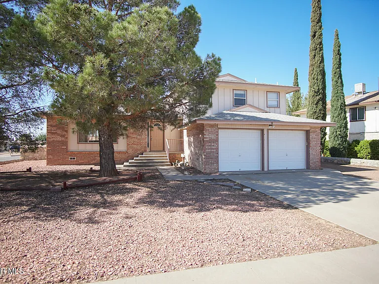 2348 Mermaid Dr — Photo 2