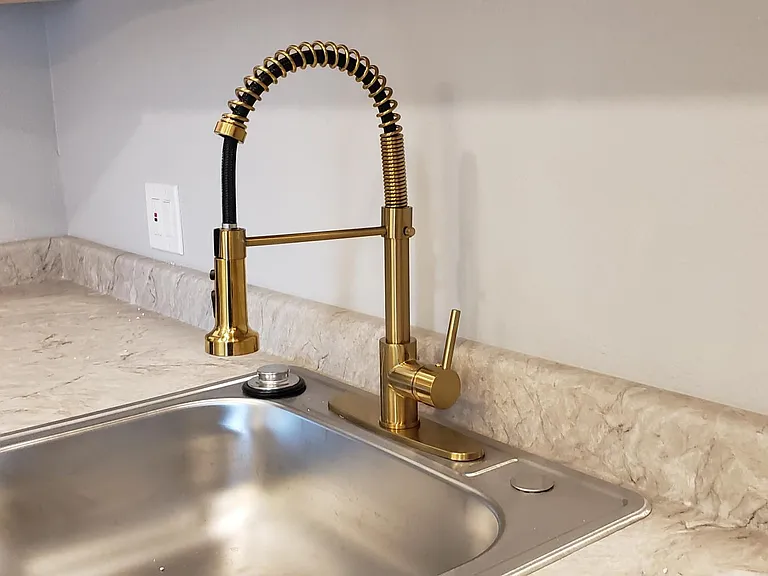 1055 Akard Dr — Photo 2