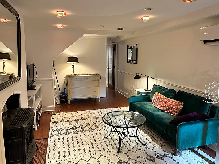 1630 S Charles St #BASEMENT — Photo 6