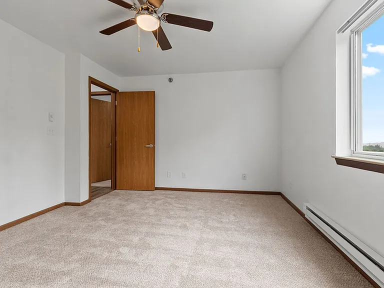 City View Apartments — Photo 32