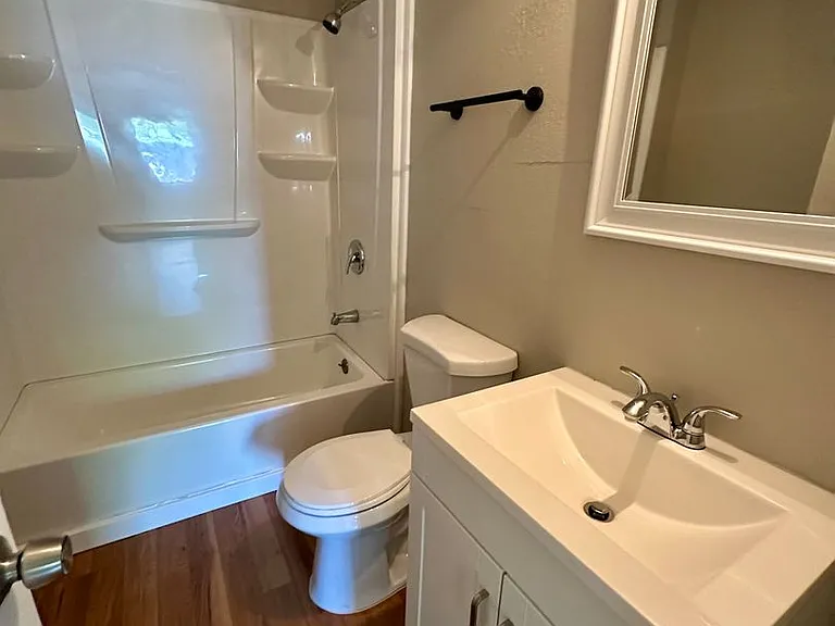 902 Canal Dr — Photo 12