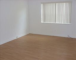 4th image of 480 N Laurel Dr APT 2