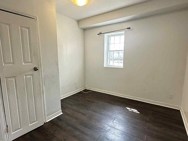 29 Rykert St S #1 — Photo 9