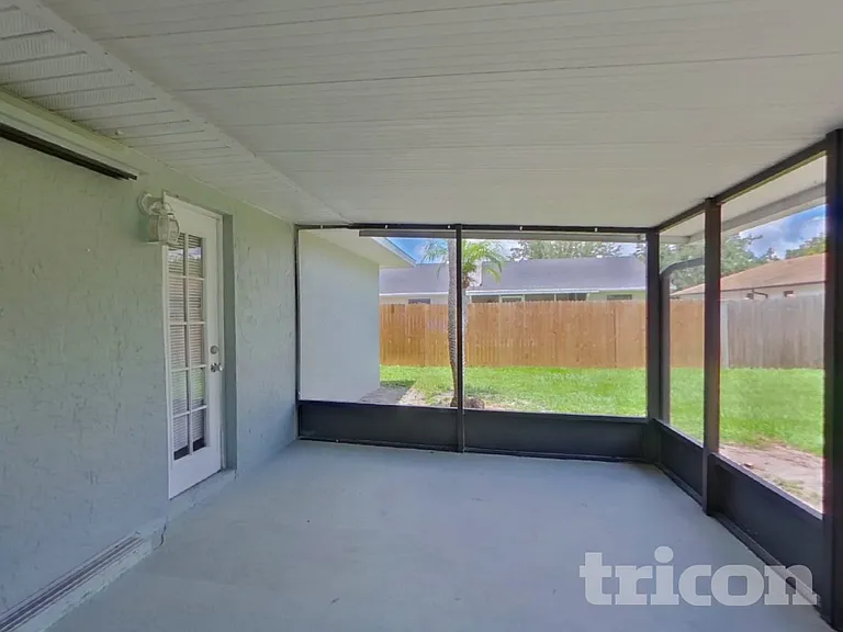 2273 Seward Cir — Photo 19