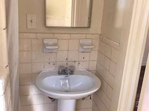 3rd image of 2342 Gentilly Blvd