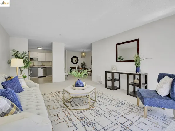 555 Pierce St APT 842, Albany, CA 94706